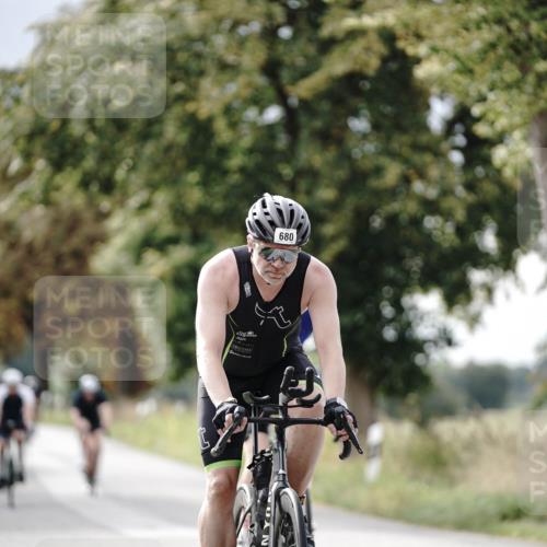 30.08.2026 - Elbe Triathlon Hamburg Michael Burmester http://msf.ph/oto/10070103 30.08.2026 09:52:11 Radfahren 470, 504, 512, 555, 680, 716, 783, 876 meine-sportfotos.de