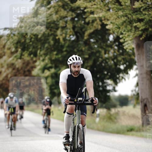 30.08.2026 - Elbe Triathlon Hamburg Michael Burmester http://msf.ph/oto/10070109 30.08.2026 09:52:14 Radfahren 470, 504, 512, 524, 550, 555, 716, 783, 876 meine-sportfotos.de