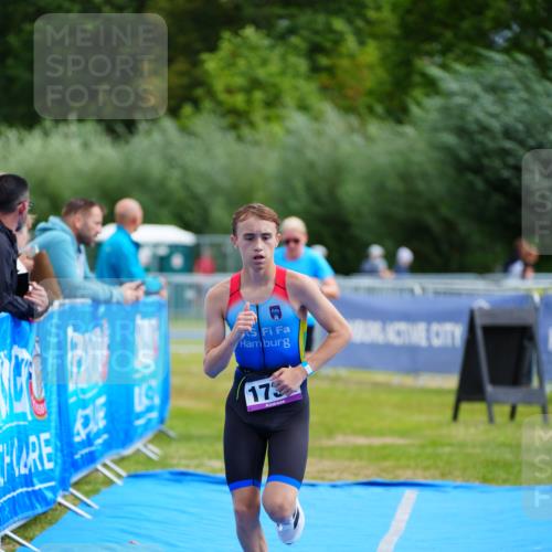 30.08.2026 - Elbe Triathlon Hamburg LAZAROV Photography http://msf.ph/oto/10070111 30.08.2026 12:46:58 Ziel 1684, 1732 meine-sportfotos.de