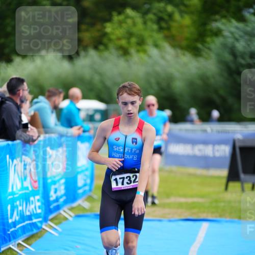 30.08.2026 - Elbe Triathlon Hamburg LAZAROV Photography http://msf.ph/oto/10070117 30.08.2026 12:46:59 Ziel 1684, 1732 meine-sportfotos.de