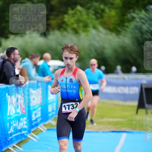 30.08.2026 - Elbe Triathlon Hamburg LAZAROV Photography http://msf.ph/oto/10070119 30.08.2026 12:46:59 Ziel 1684, 1732 meine-sportfotos.de
