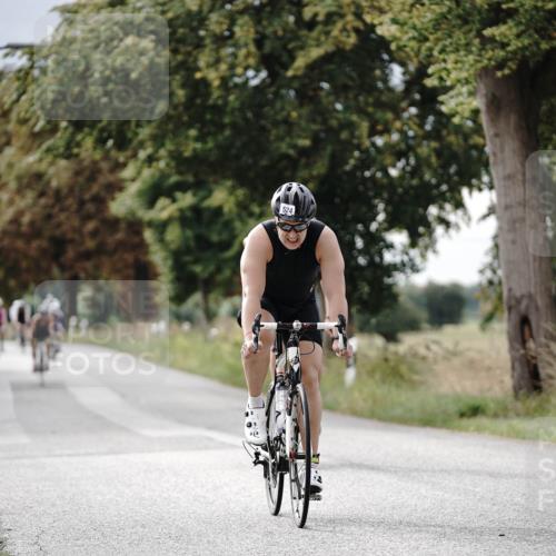 30.08.2026 - Elbe Triathlon Hamburg Michael Burmester http://msf.ph/oto/10070123 30.08.2026 09:52:19 Radfahren 512, 524, 550, 555, 716, 783, 828, 867, 871 meine-sportfotos.de