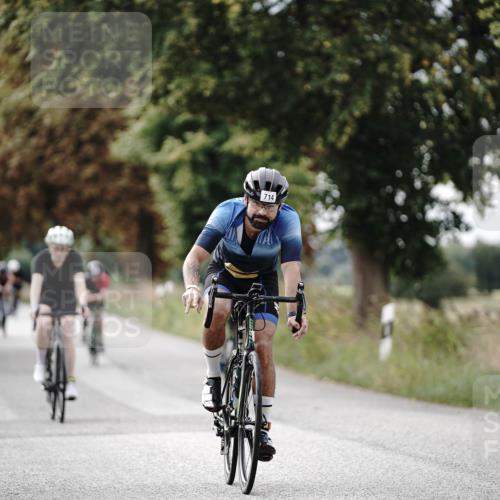 30.08.2026 - Elbe Triathlon Hamburg Michael Burmester http://msf.ph/oto/10070143 30.08.2026 09:52:29 Radfahren 439, 500, 668, 714, 732, 761, 811, 849, 867, 889, 903, 914 meine-sportfotos.de