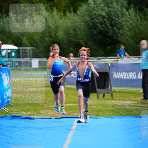 30.08.2026 - Elbe Triathlon Hamburg LAZAROV Photography http://msf.ph/oto/10070154 30.08.2026 12:47:27 Ziel 1728, 1760 meine-sportfotos.de