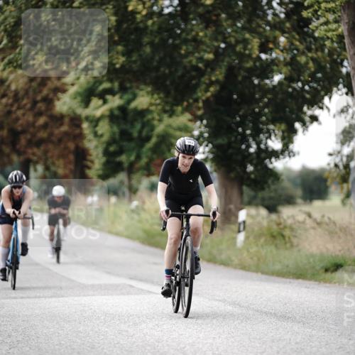 30.08.2026 - Elbe Triathlon Hamburg Michael Burmester http://msf.ph/oto/10070159 30.08.2026 09:52:34 Radfahren 389, 425, 439, 668, 732, 739, 811, 849, 889, 903 meine-sportfotos.de