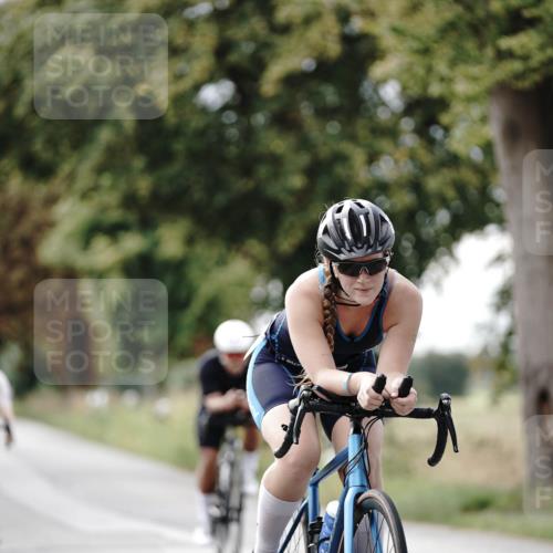 30.08.2026 - Elbe Triathlon Hamburg Michael Burmester http://msf.ph/oto/10070168 30.08.2026 09:52:36 Radfahren 389, 425, 439, 739, 811, 834, 889, 903 meine-sportfotos.de