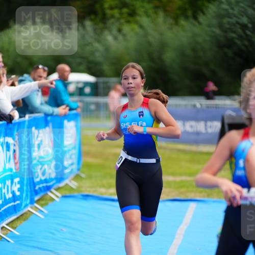 30.08.2026 - Elbe Triathlon Hamburg LAZAROV Photography http://msf.ph/oto/10070172 30.08.2026 12:47:28 Ziel 1728, 1760 meine-sportfotos.de