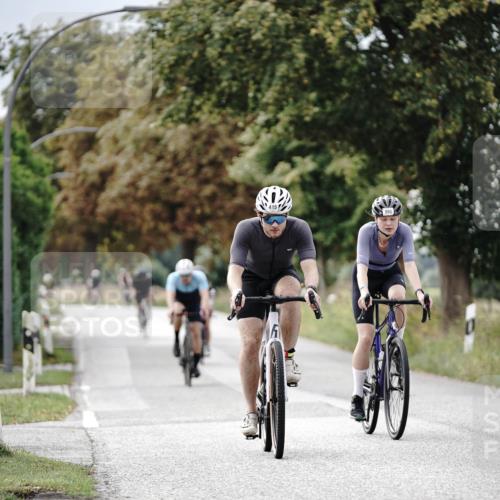 30.08.2026 - Elbe Triathlon Hamburg Michael Burmester http://msf.ph/oto/10070196 30.08.2026 09:52:52 Radfahren 415, 573, 606, 634, 663, 721, 791, 855, 908 meine-sportfotos.de
