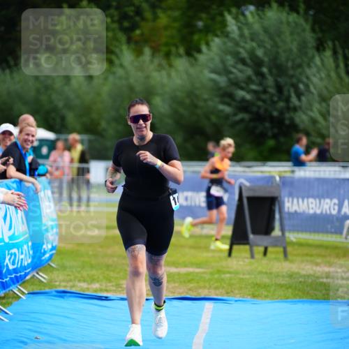 30.08.2026 - Elbe Triathlon Hamburg LAZAROV Photography http://msf.ph/oto/10070217 30.08.2026 12:48:01 Ziel 1642, 1730 meine-sportfotos.de