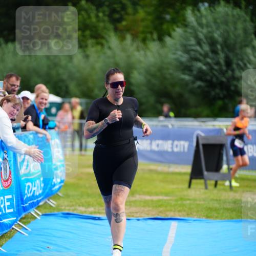 30.08.2026 - Elbe Triathlon Hamburg LAZAROV Photography http://msf.ph/oto/10070224 30.08.2026 12:48:02 Ziel 1642, 1730 meine-sportfotos.de