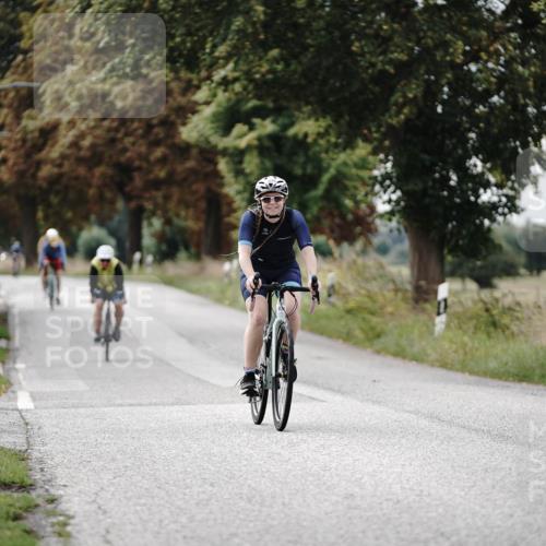 30.08.2026 - Elbe Triathlon Hamburg Michael Burmester http://msf.ph/oto/10070227 30.08.2026 09:53:04 Radfahren 364, 392, 443, 600, 836 meine-sportfotos.de