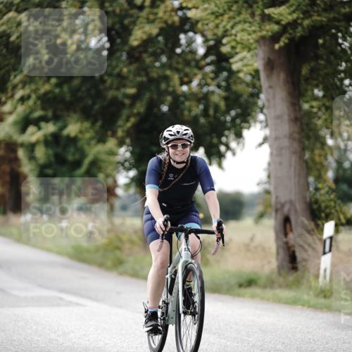 30.08.2026 - Elbe Triathlon Hamburg Michael Burmester http://msf.ph/oto/10070230 30.08.2026 09:53:05 Radfahren 364, 392, 443, 600, 836 meine-sportfotos.de