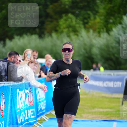 30.08.2026 - Elbe Triathlon Hamburg LAZAROV Photography http://msf.ph/oto/10070235 30.08.2026 12:48:03 Ziel 1642, 1730 meine-sportfotos.de