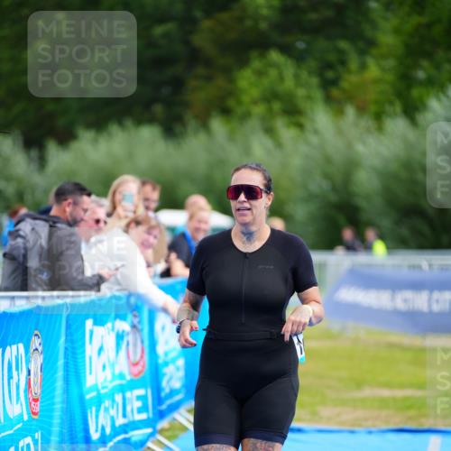 30.08.2026 - Elbe Triathlon Hamburg LAZAROV Photography http://msf.ph/oto/10070237 30.08.2026 12:48:03 Ziel 1642, 1730 meine-sportfotos.de