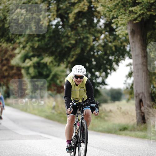 30.08.2026 - Elbe Triathlon Hamburg Michael Burmester http://msf.ph/oto/10070238 30.08.2026 09:53:08 Radfahren 364, 443, 600, 836 meine-sportfotos.de