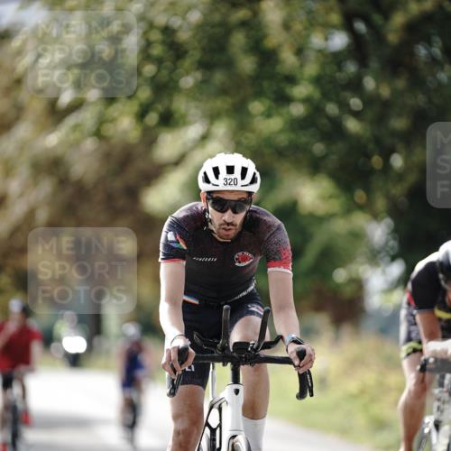 30.08.2026 - Elbe Triathlon Hamburg Michael Burmester http://msf.ph/oto/10070281 30.08.2026 09:53:39 Radfahren 320, 435, 516, 575, 773, 965, 1897 meine-sportfotos.de