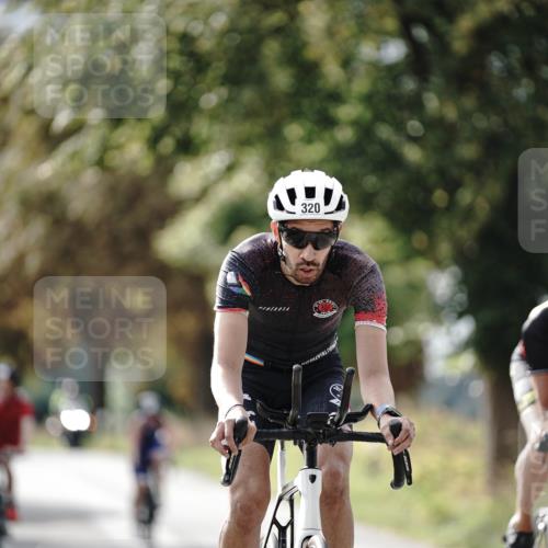 30.08.2026 - Elbe Triathlon Hamburg Michael Burmester http://msf.ph/oto/10070283 30.08.2026 09:53:40 Radfahren 320, 516, 575, 773, 965, 1897 meine-sportfotos.de