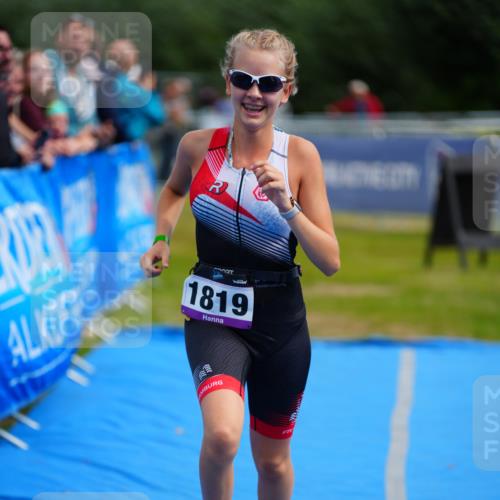 30.08.2026 - Elbe Triathlon Hamburg LAZAROV Photography http://msf.ph/oto/10070290 30.08.2026 12:51:41 Ziel 1819 meine-sportfotos.de