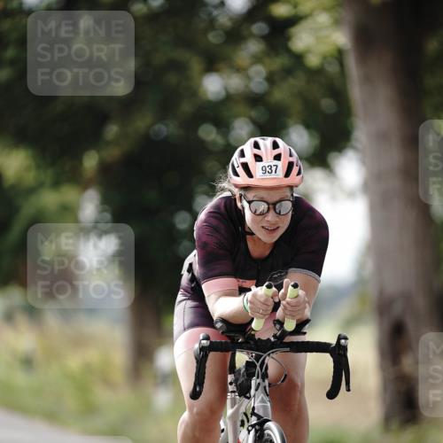 30.08.2026 - Elbe Triathlon Hamburg Michael Burmester http://msf.ph/oto/10070312 30.08.2026 09:54:00 Radfahren 813, 937 meine-sportfotos.de