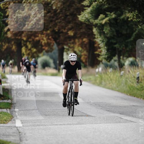 30.08.2026 - Elbe Triathlon Hamburg Michael Burmester http://msf.ph/oto/10070315 30.08.2026 09:54:03 Radfahren 693, 813 meine-sportfotos.de
