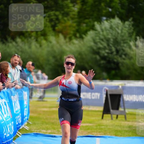30.08.2026 - Elbe Triathlon Hamburg LAZAROV Photography http://msf.ph/oto/10070318 30.08.2026 12:51:53 Ziel 1759 meine-sportfotos.de