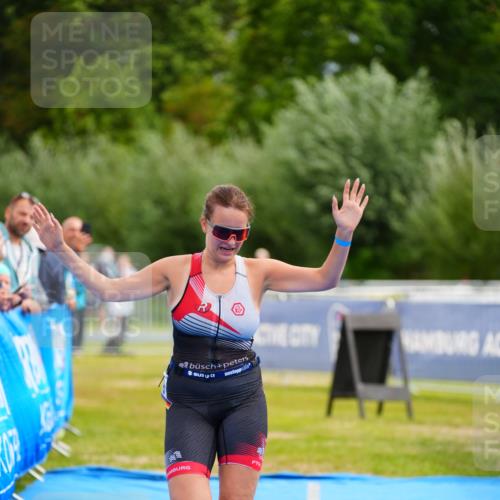 30.08.2026 - Elbe Triathlon Hamburg LAZAROV Photography http://msf.ph/oto/10070324 30.08.2026 12:51:54 Ziel 1759 meine-sportfotos.de