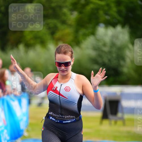 30.08.2026 - Elbe Triathlon Hamburg LAZAROV Photography http://msf.ph/oto/10070336 30.08.2026 12:51:55 Ziel 1759 meine-sportfotos.de