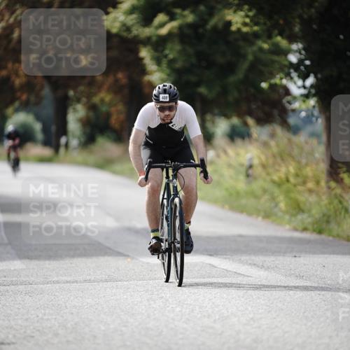 30.08.2026 - Elbe Triathlon Hamburg Michael Burmester http://msf.ph/oto/10070338 30.08.2026 09:54:19 Radfahren 362, 408, 560, 563 meine-sportfotos.de