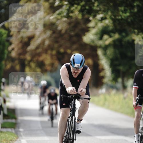 30.08.2026 - Elbe Triathlon Hamburg Michael Burmester http://msf.ph/oto/10070355 30.08.2026 09:54:36 Radfahren 462, 676, 713, 856, 960 meine-sportfotos.de