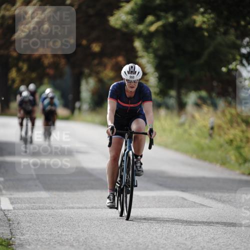 30.08.2026 - Elbe Triathlon Hamburg Michael Burmester http://msf.ph/oto/10070365 30.08.2026 09:54:40 Radfahren 648, 711, 856, 911, 960 meine-sportfotos.de