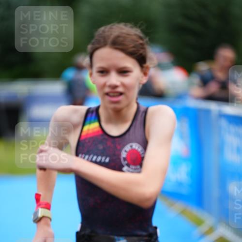 30.08.2026 - Elbe Triathlon Hamburg LAZAROV Photography http://msf.ph/oto/10070366 30.08.2026 12:52:15 Ziel 1854 meine-sportfotos.de