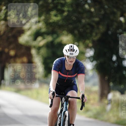 30.08.2026 - Elbe Triathlon Hamburg Michael Burmester http://msf.ph/oto/10070370 30.08.2026 09:54:41 Radfahren 648, 711, 856, 911, 960 meine-sportfotos.de