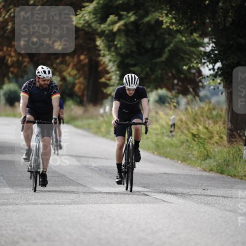 30.08.2026 - Elbe Triathlon Hamburg Michael Burmester http://msf.ph/oto/10070380 30.08.2026 09:54:47 Radfahren 400, 418, 541, 583, 648, 711, 911 meine-sportfotos.de