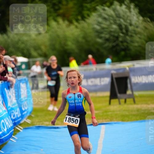 30.08.2026 - Elbe Triathlon Hamburg LAZAROV Photography http://msf.ph/oto/10070382 30.08.2026 12:52:45 Ziel 1705, 1850 meine-sportfotos.de