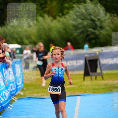 30.08.2026 - Elbe Triathlon Hamburg LAZAROV Photography http://msf.ph/oto/10070385 30.08.2026 12:52:45 Ziel 1705, 1850 meine-sportfotos.de