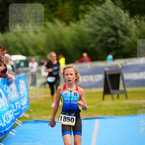 30.08.2026 - Elbe Triathlon Hamburg LAZAROV Photography http://msf.ph/oto/10070388 30.08.2026 12:52:45 Ziel 1705, 1850 meine-sportfotos.de