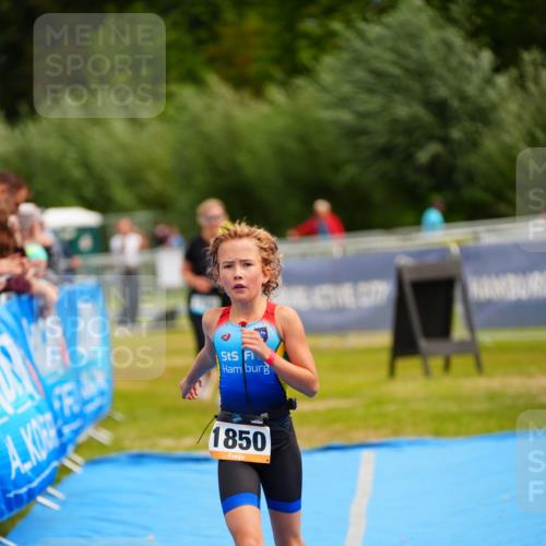 30.08.2026 - Elbe Triathlon Hamburg LAZAROV Photography http://msf.ph/oto/10070391 30.08.2026 12:52:45 Ziel 1705, 1850 meine-sportfotos.de