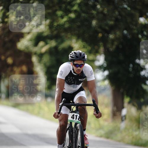 30.08.2026 - Elbe Triathlon Hamburg Michael Burmester http://msf.ph/oto/10070395 30.08.2026 09:54:52 Radfahren 400, 418, 541, 583, 729 meine-sportfotos.de