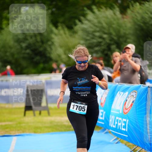 30.08.2026 - Elbe Triathlon Hamburg LAZAROV Photography http://msf.ph/oto/10070401 30.08.2026 12:52:51 Ziel 1705 meine-sportfotos.de