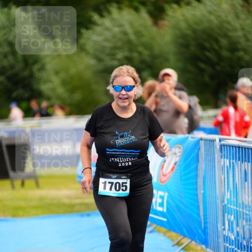 30.08.2026 - Elbe Triathlon Hamburg LAZAROV Photography http://msf.ph/oto/10070410 30.08.2026 12:52:52 Ziel 1705 meine-sportfotos.de