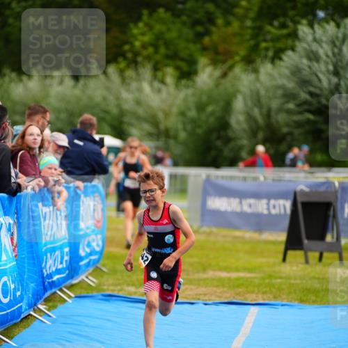 30.08.2026 - Elbe Triathlon Hamburg LAZAROV Photography http://msf.ph/oto/10070426 30.08.2026 12:53:02 Ziel 1755, 1768, 1842 meine-sportfotos.de