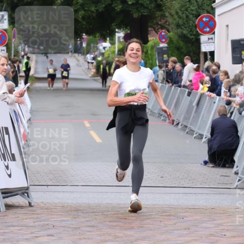 30.08.2026 - Blankeneser Heldenlauf Lena Gebhardt http://msf.ph/oto/10070464 30.08.2026 10:08:20 Ziel 5150, 5751 meine-sportfotos.de
