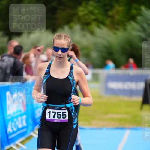 30.08.2026 - Elbe Triathlon Hamburg LAZAROV Photography http://msf.ph/oto/10070483 30.08.2026 12:53:08 Ziel 1755, 1768 meine-sportfotos.de