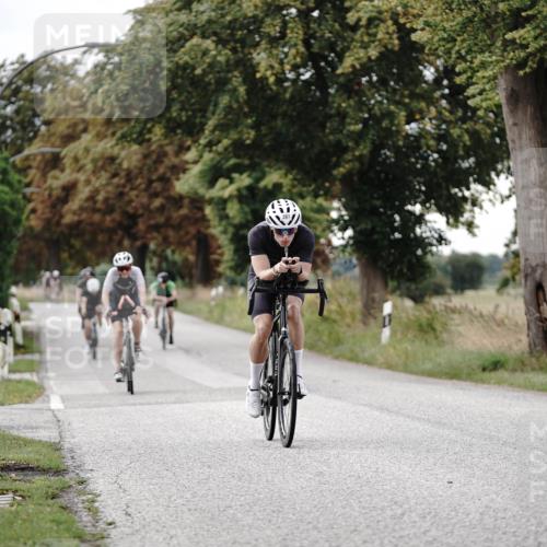 30.08.2026 - Elbe Triathlon Hamburg Michael Burmester http://msf.ph/oto/10070495 30.08.2026 09:55:52 Radfahren 352, 397, 410, 437, 576, 820, 843, 872 meine-sportfotos.de