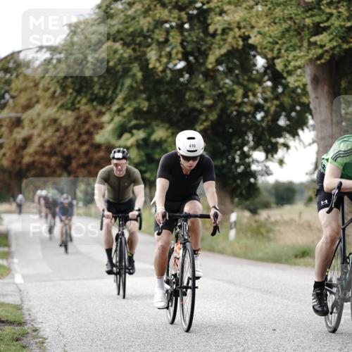 30.08.2026 - Elbe Triathlon Hamburg Michael Burmester http://msf.ph/oto/10070501 30.08.2026 09:55:56 Radfahren 399, 410, 437, 576, 756, 788, 872 meine-sportfotos.de