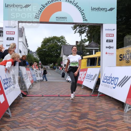 30.08.2026 - Blankeneser Heldenlauf Lena Gebhardt http://msf.ph/oto/10070504 30.08.2026 10:08:23 Ziel 5150, 5751 meine-sportfotos.de