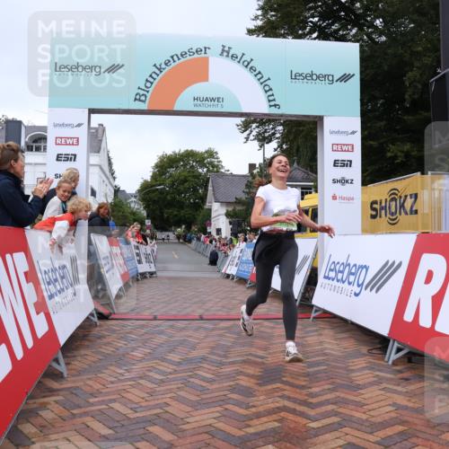 30.08.2026 - Blankeneser Heldenlauf Lena Gebhardt http://msf.ph/oto/10070513 30.08.2026 10:08:23 Ziel 5150, 5751 meine-sportfotos.de