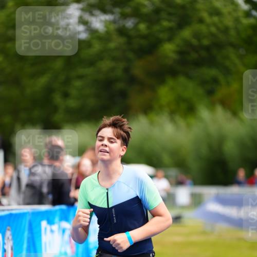 30.08.2026 - Elbe Triathlon Hamburg LAZAROV Photography http://msf.ph/oto/10070515 30.08.2026 12:53:18 Ziel 1731 meine-sportfotos.de