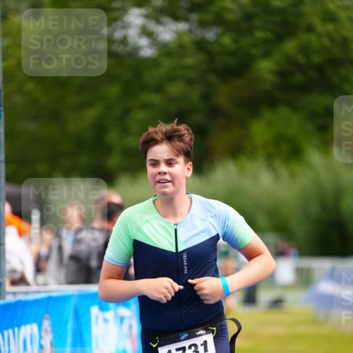30.08.2026 - Elbe Triathlon Hamburg LAZAROV Photography http://msf.ph/oto/10070518 30.08.2026 12:53:19 Ziel 1731 meine-sportfotos.de