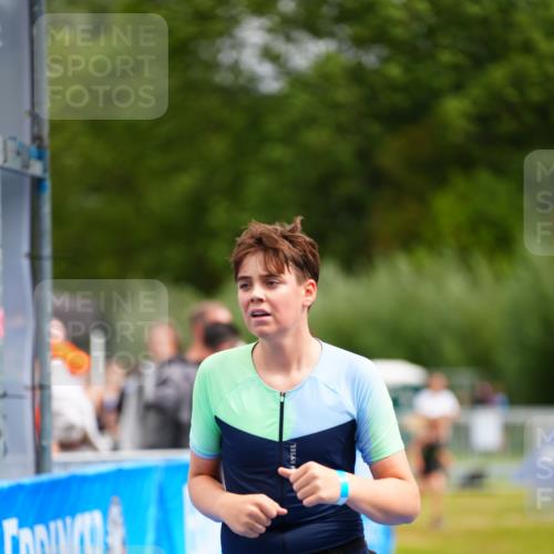 30.08.2026 - Elbe Triathlon Hamburg LAZAROV Photography http://msf.ph/oto/10070520 30.08.2026 12:53:19 Ziel 1731 meine-sportfotos.de